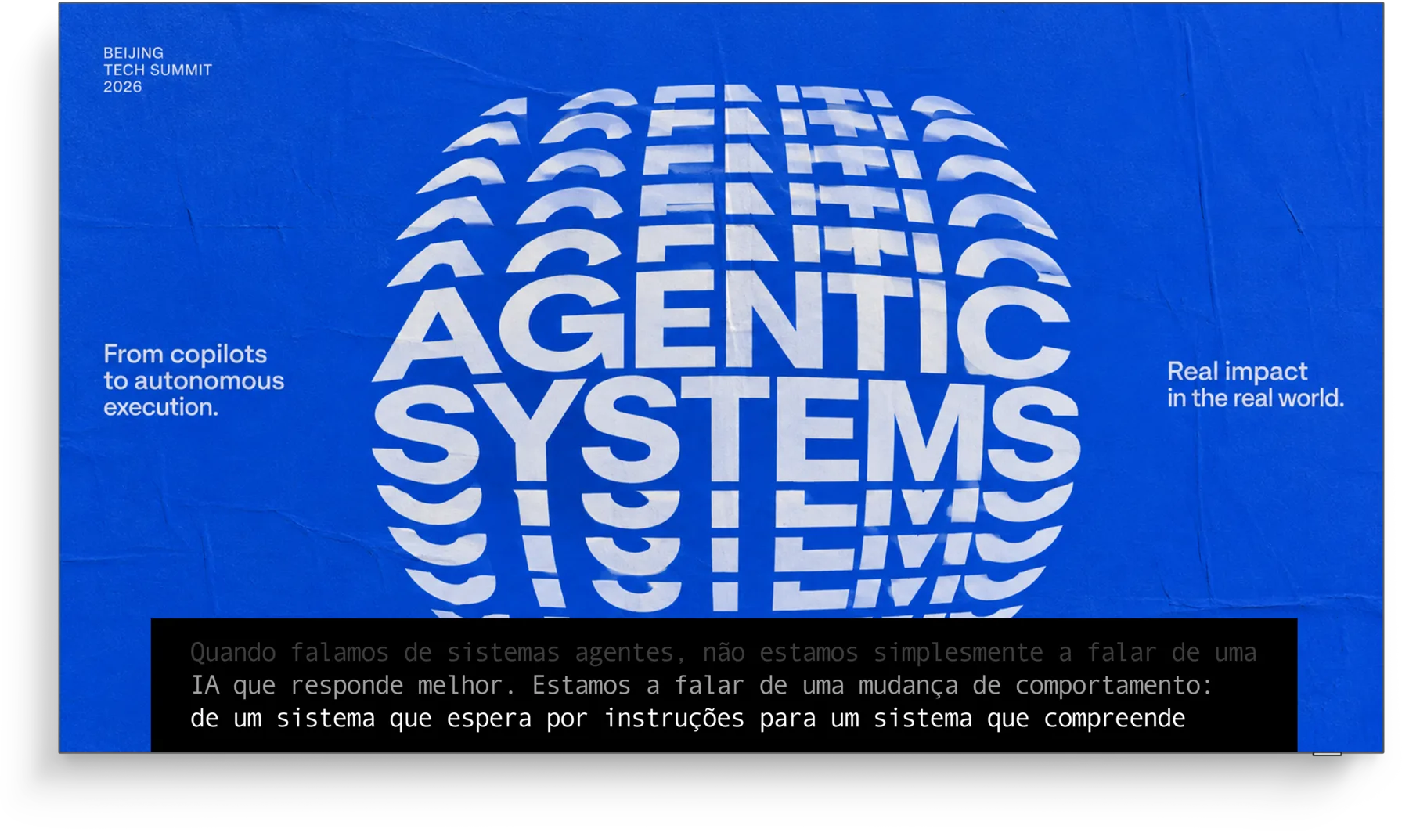 Stage screen with live captions in Portuguese